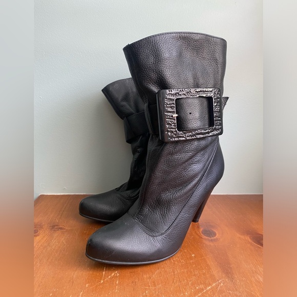 Heeled Boot - Picture 2 of 2